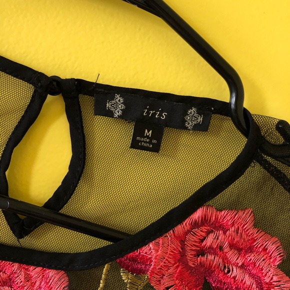 Floral mesh top - Picture 3 of 4